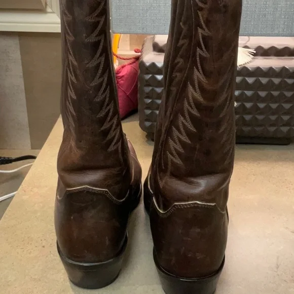 Classic Brown Leather Cowboy Boots, JUSTIN brand, 9.5 B.  Fabulous condition. - Picture 6 of 10